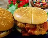A picture of step 4 of Zinger Burger.