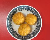 Hình bước làm 3 của món Bánh bí đỏ cà rốt nhân khoai lang