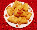 পটেটো ক্যারট স্টাফ্ড ক্রিসপি সমোসা রেসিপি ধাপ - 5 ছবি