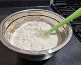 Foto del paso 2 de la receta: Focaccia de ajo confitado y masa madre