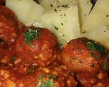 Foto del paso 10 de la receta: Albóndigas caseras en salsa de tomate y vino al ajillo