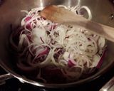 Une image de l'étape 2 de Confit d'oignons.