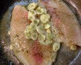 Foto del paso 3 de la receta: Filete de Cazón en salsa de piña con brócoli gratinado