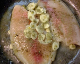 Foto del paso 3 de la receta: Filete de Cazón en salsa de piña con brócoli gratinado