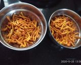 A picture of step 4 of Sev Bhaji.
