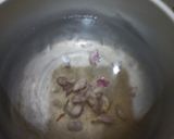 Foto langkah ke 2 dari resep Sup daun kelor.