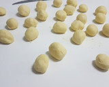 Foto del paso 2 de la receta: Cookies con chips de chocolate sin TACC