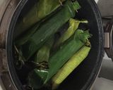 Foto langkah ke 3 dari resep Lontong megicom.