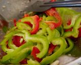 Une image de l'étape 4 de Sauté de dinde aux champignons et légumes.