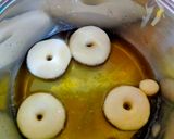 Foto langkah ke 4 dari resep Donat Empuk Metode Autolisis - Dijamin Sukses White Ring.