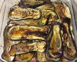 Foto del paso 3 de la receta: Berenjenas asadas con zapallitos y tomate