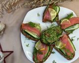 A picture of step 5 of Bruschetta with Guacamole and Salmon.