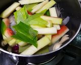 Gambar langkah 2 resipi Masak Bening Tembikai.