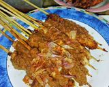 Foto langkah ke 5 dari resep Sate Ayam Bumbu Kacang Khas Madura.
