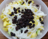 Foto del paso 5 de la receta: Ensalada de palta, ananá y pasas de uva