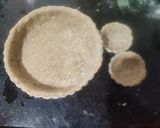 A picture of step 12 of Apple pie with strawberry cream.