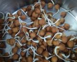 A picture of step 1 of Sprouted Chickpeas chat #Cookpad.