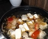 Foto langkah ke 3 dari resep Sup Tahu Tomat.