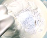 Foto langkah ke 2 dari resep Cake Potong.