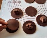 Foto del passaggio 6 della ricetta Biscotti Friabili al Cacao con Cuore Cremoso