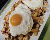 Foto del paso 2 de la receta: Pulpo al ajillo con base de patatas y verdura con huevos a la plancha
