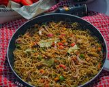 A picture of step 7 of Beef stir fry pasta.