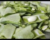 A picture of step 1 of Val Papadi Curry/Flat Beans Dry Curry.