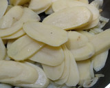 Foto del paso 1 de la receta: Merluza a la gallega