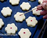 Foto langkah ke 4 dari resep Kue Roti Khas Pariaman | Kue Bangkit Santan | Kue Aci |Kue Jadul.