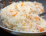 Foto langkah ke 2 dari resep Pastel Bihun.