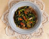 Foto langkah ke 3 dari resep Tumis Kangkung Saus Tiram.