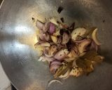 अंडा करी एकदम झणझणीत (anda curry recipe in marathi) रेसिपी स्टेप 1 फोटो