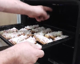 Foto del paso 8 de la receta: Milanesa de pollo gratinada con bacon