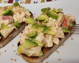 Foto del paso 8 de la receta Montaditos de delicias de mar y aguacate