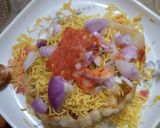 A picture of step 8 of Spicy bowl sev licking.