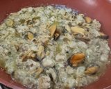 A picture of step 5 of My Style Linguine allo Scoglio (Seafood Linguine).