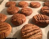 Foto del passaggio 6 della ricetta Biscotti al Burro di Arachidi con 3 ingredienti