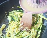 Une image de l'étape 2 de Linguines au citron courgettes et burrata.