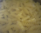 Foto del paso 1 de la receta: Fideo en salsa blanca gratinada