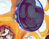 A picture of step 3 of Oreo cake.