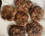 Foto del paso 5 de la receta: Tortitas de carne con espinaca