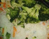 Foto del paso 5 de la receta: Fideos chinos (transparente) con verduras
