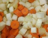 Tejszínes karalábé leves, rizsbetéttel recept fázis 1 fotója
