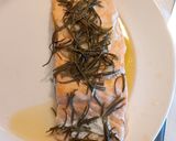Foto del paso 2 de la receta: Salmón al romero