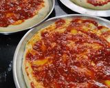 गव्हाच्या पिठाचा वेज पिझ्झा (veg pizza recipe in marathi) रेसिपी स्टेप 8 फोटो 