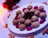 गुड़ आटा का लडू(Gud aata ke laddu recipe in Hindi) रेसिपी चरण 4 फोटो