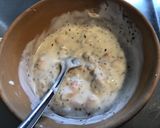 Une image de l'étape 3 de Fleurs de courgettes farcies aux crevettes tomates cerises noires et deux fromages.