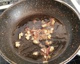 Foto del paso 10 de la receta Macarrones con anchoas, cherry y toque crujiente
