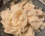 รูปขั้นตอนการทำที่ 1 ของ แกงเผ็ดหน่อไม้ดองเปรี้ยวกับไก่