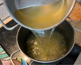 Fokhagymakrémleves recept fázis 3 fotója